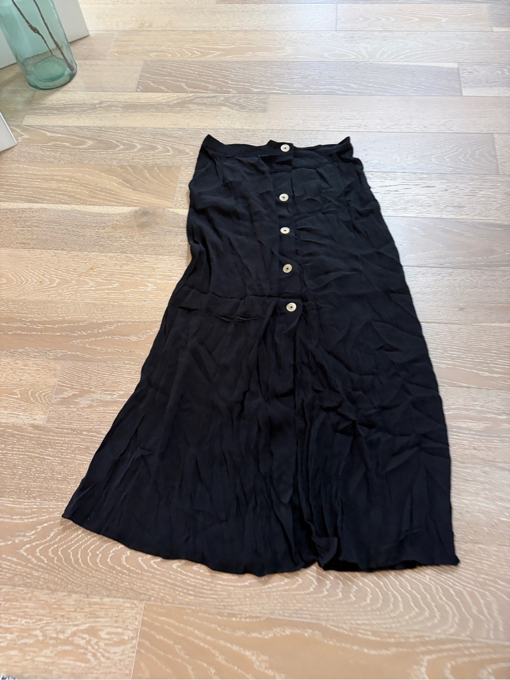 Aritzia Wilfred Black Button-Front Midi Skirt